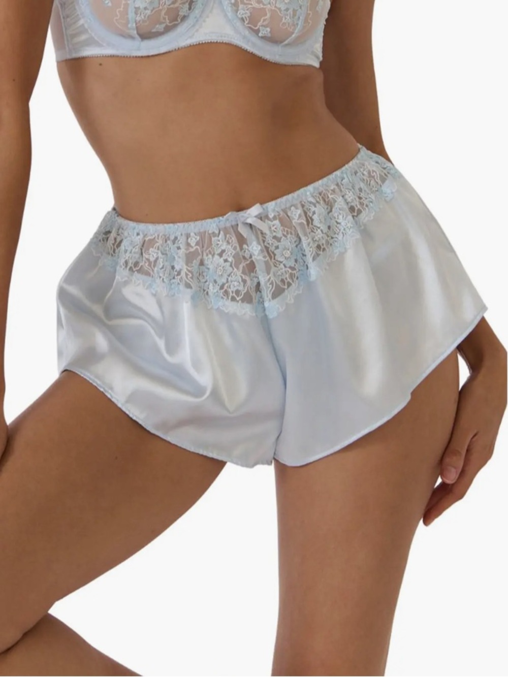 Kat the label Mandy shorts white in size medium🦢 brand new without tags